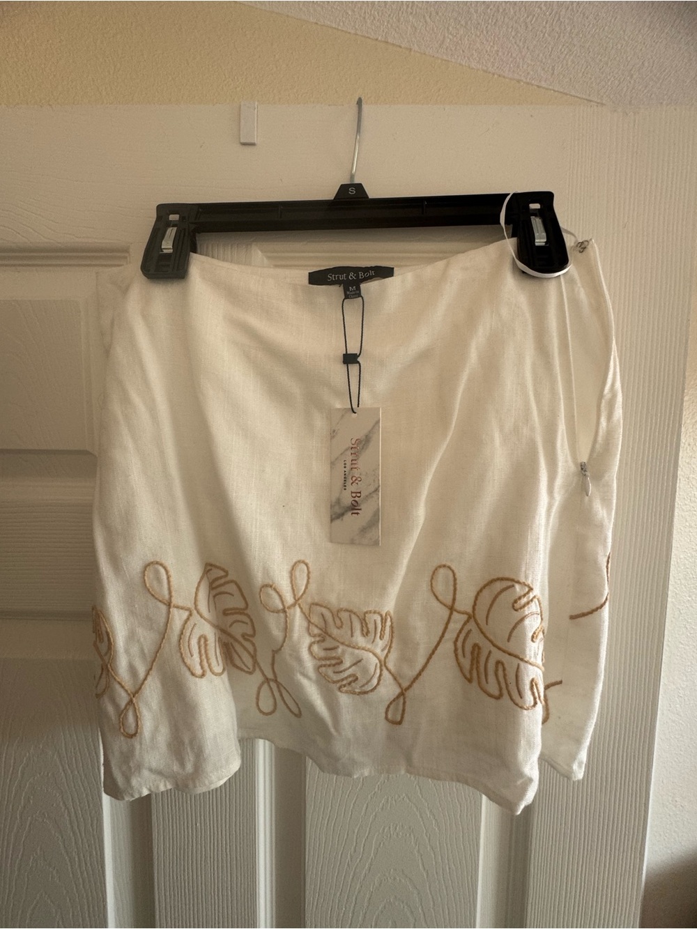 Lovely linen skirt!
